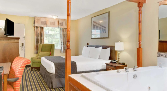 Двухместный люкс Days Inn Towson