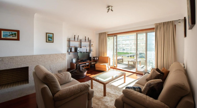 Apartament em condominio com Piscina, Забронировать Апартаменты/квартира Отели Региона Порту с бассейном, рядом с Transparent Building, Бассейн