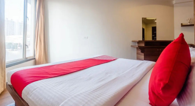OYO 5699 Hotel Monarch Boutique