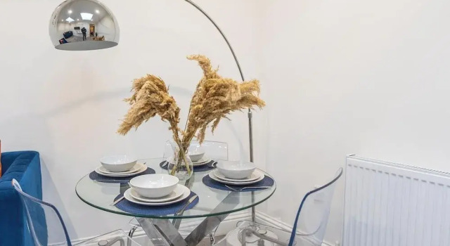 Chic City Apartment in Wallington, Rezervați Apartament Wallington Londra Mare