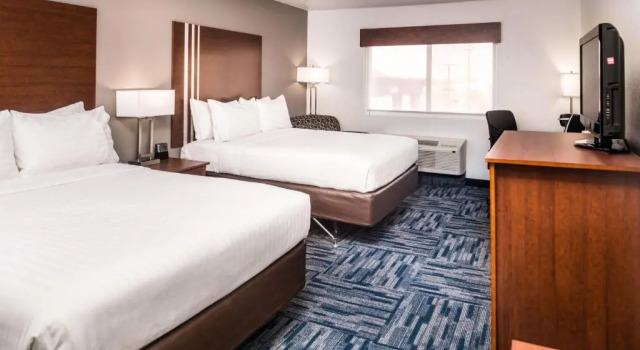 Четырёхместный номер Standard Holiday Inn Express & Suites Alamogordo Highway 54/70 by IHG