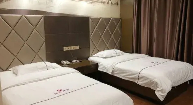 Люкс Business Haimen Yuanfen Tiankong Business Hotel