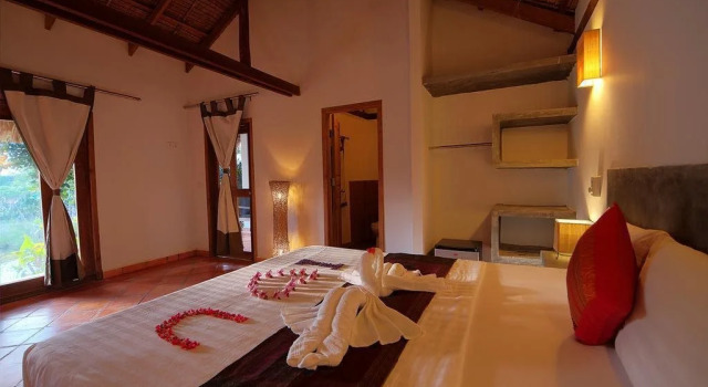 Villa Kep Resort - Adults Only, Boek Resort Hotels in Kep Province met parkeren, Parkeren