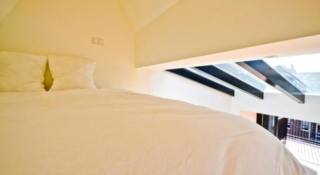 Fantastic Bright Penthouse, Забронировать Отель Амстердам 