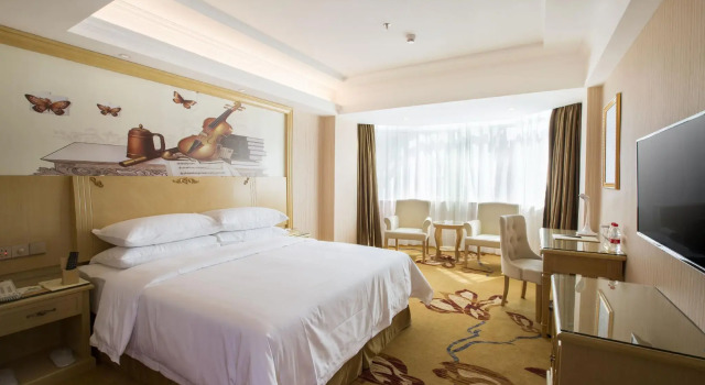 Vienna Hotel Guangdong Huizhou Jiangbei Railway Station, Rezervasyon Otel Guangdong otoparklı oteller, Otopark