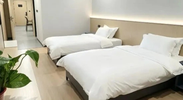 Люкс Bona Hotel (Jinzhou Century Square)