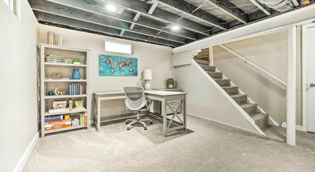 Modern South Bend Getaway ~ 3 Mi to Downtown, Buchen Sie Ferienhaus South Bend Bundesstaat Indiana