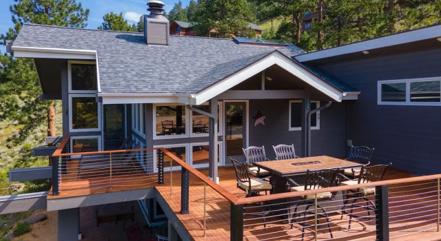 Коттедж Herondale Luxury Vacation  At Windcliff 3 Bedroom Home by RedAwning