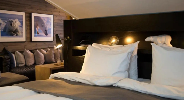 Svalbard Hotell - Polfareren