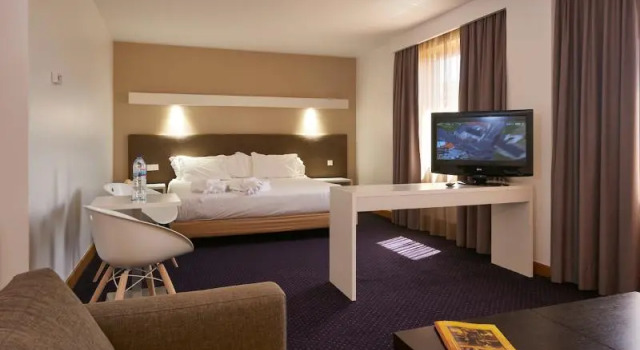 Полулюкс Standard Hotel Coimbra Aeminium, Affiliated by Meliá