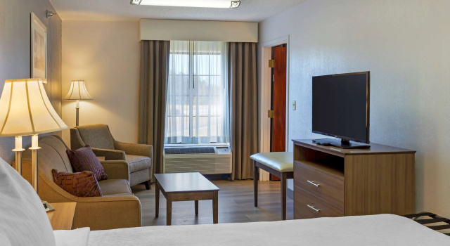 Шестиместный люкс Best Western Plus South Hill Inn