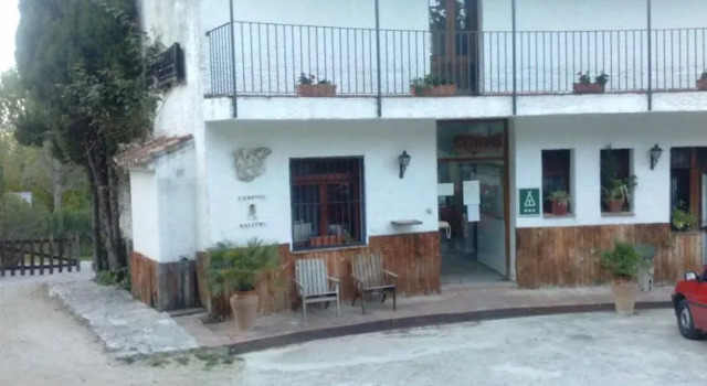 Camping Salitre, Varaa Leirintäalue Telttailu ja glamping kohteessa Malaga Province, Leirintäalue