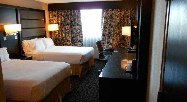Четырёхместный номер Standard Holiday Inn Louisville East - Hurstbourne by IHG