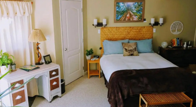 Secret Beach B&B Suites, Book Bed and Breakfast Hoteller i Sunshine Coast med parkering, Parkering