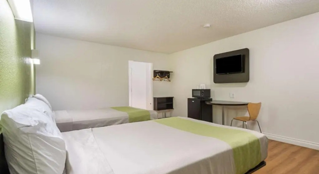 Четырёхместный номер Deluxe Motel 6-Santa Maria, CA - South