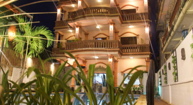 Tropical Breeze Guesthouse