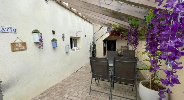 Апартаменты Appartement cosy au coeur du Beaujolais