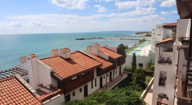 Апартаменты Deluxe White Coast Beach Apartments