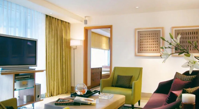 Апартаменты Taj Wellington Mews, Mumbai
