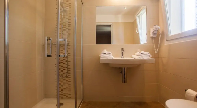 Трёхместный номер Comfort Hotel Cesario