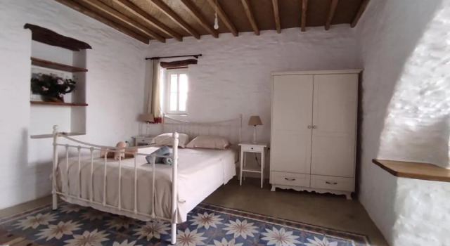 Traditional Suites in Chora Kythnos #1, Rezervați Hotel Kithnos Kythnos