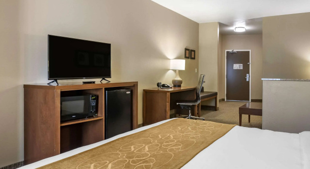Двухместный номер Standard Comfort Suites Coralville I-80