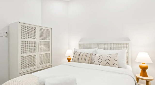 Peach Apartment at Palm View Collective, Забронировать Апартаменты/квартира Сидней Sydney Region, рядом с Картинная галерея Нового Южного Уэльса