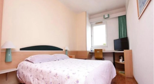Motel 168 Qingdao Changjiang Middle Road, Prenota Motel Hotel a Shandong con parcheggio, Parcheggio