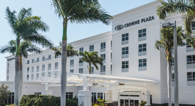 Crowne Plaza Ft Myers Gulf Coast, an IHG Hotel, 预订 酒店 埃斯特罗 福特梅耶地区