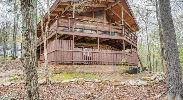 Treehouse-style Cabin, 1 Mi to Massanutten Resort, Book Ferieresort 3-stjernede hoteller i Massanutten, 3*