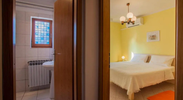 Rooms Ester