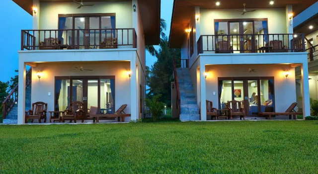 Люкс с видом на море Sara Beachfront Boutique Resort