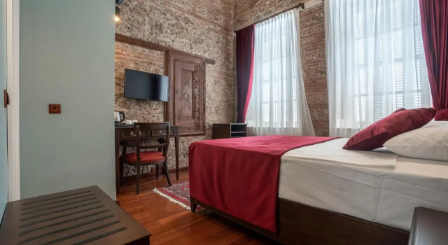 Giges King Hotel, Забронировать Отель Калеичи 