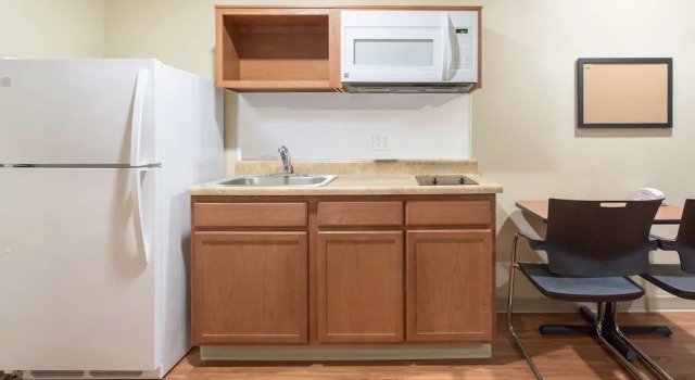 Четырёхместная студия Standard WoodSpring Suites Grand Junction