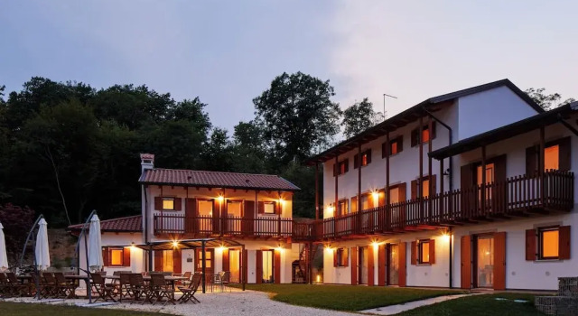 Tenuta Della Casa, Book Bed and Breakfast Hoteller i Friuli Venezia Giulia med parkering, Parkering