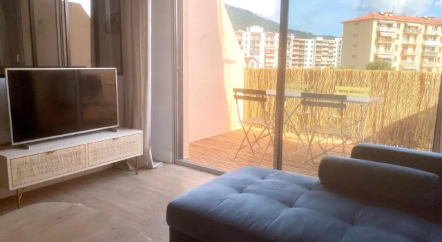 Superbe T2 équipé proche centre ville Ajaccio avec parking, Varaa Huoneisto Ajaccio 