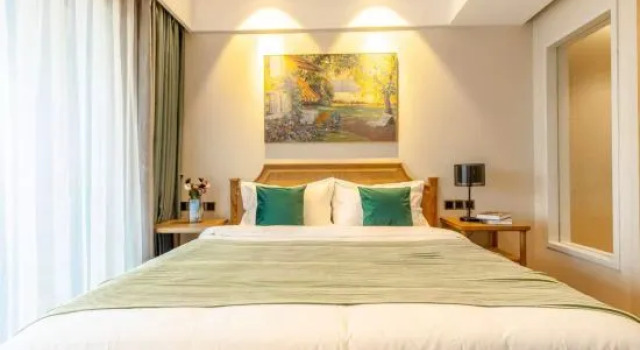 Люкс с 3 комнатами с балконом и с видом на море Guests City Daren Theme Hotel