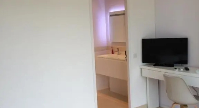 Serenita, Rezervasyon Bed and Breakfast Colomars Alpes-Maritimes