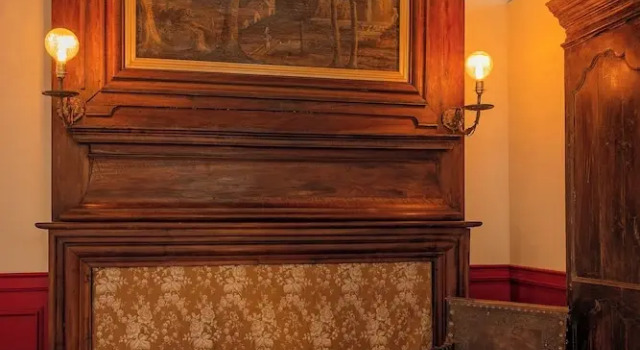 Grandiose chambre Manoir de Laroque Delprat