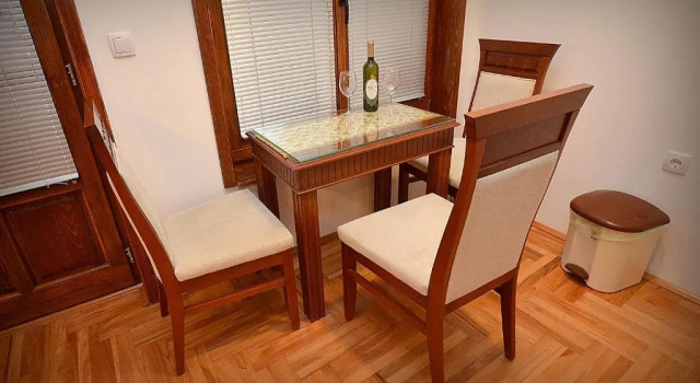 Mladenovic apartments, Buchen Sie Ferienwohnung Kladovo 