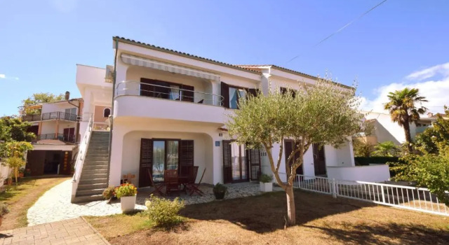 Apartments Cordasev, Prenota Appartamento Hotel a Isole Quarnerine con parcheggio, Parcheggio