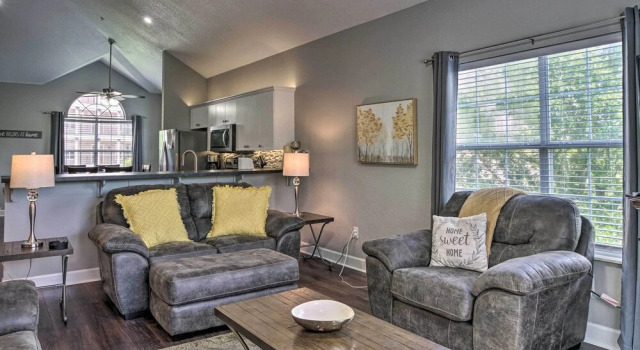 Апартаменты Unwind Fireside! Condo 4 Mi to Branson Strip