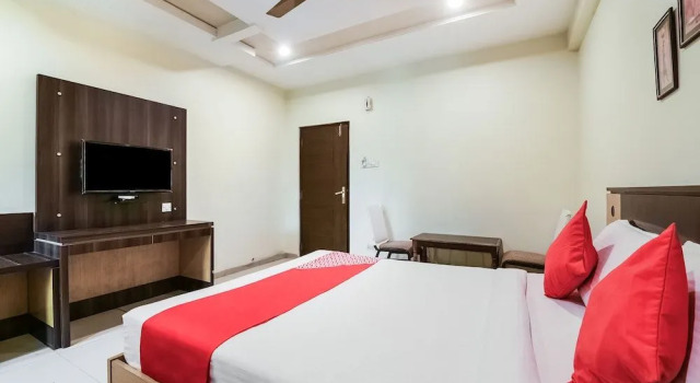 OYO 6285 Hotel AR Grand
