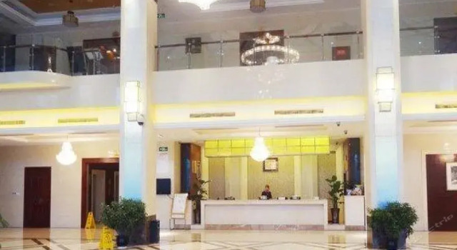 Yibin Shunan Zhuhai Shizhuyuan, Varaa Hotelli Hotellit Sichuan pysäköinnillä, Pysäköinti
