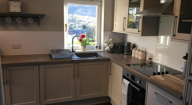 Коттедж 25 Windsor Crescent