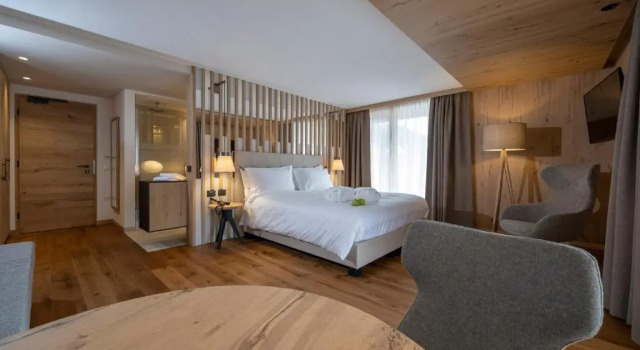 Полулюкс Ciampedie Luxury Alpine Spa Hotel