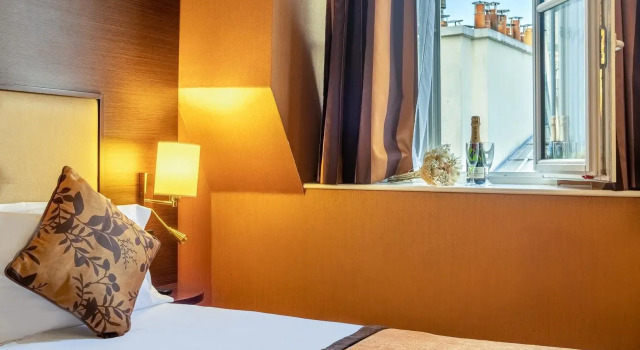Номер Comfort Hotel Saint Honore 85