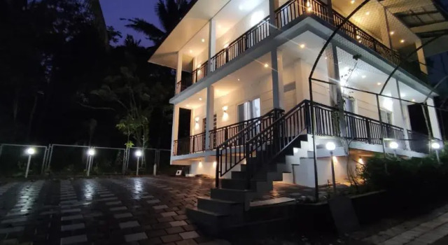 Shawn Dale Homestay, Rezerwuj Hotel Ramakkalmedu Karnataka