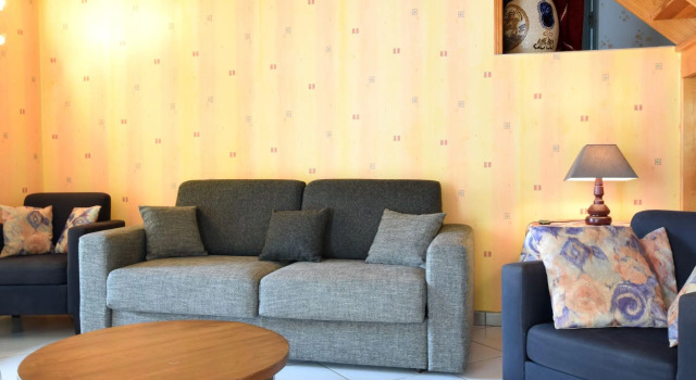 Detached villa in a small villa estate with private swimming pool, Забронировать Вилла Виллы Овернь-Рона-Альпы, Вилла