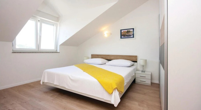 Awesome Home in Tribunj With Wifi and 3 Bedrooms